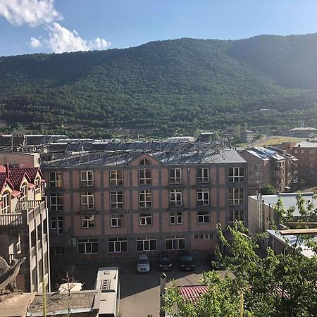 Diana Hotel Goris Exterior photo