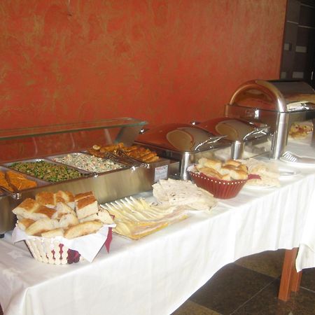 Diana Hotel Goris Exterior photo
