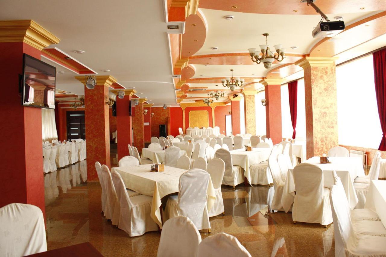 Diana Hotel Goris Exterior photo