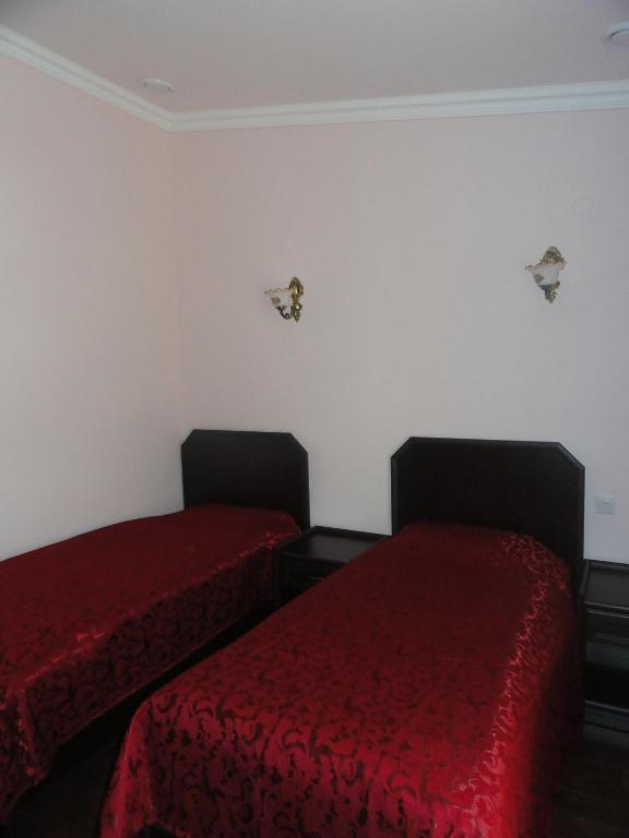 Diana Hotel Goris Room photo