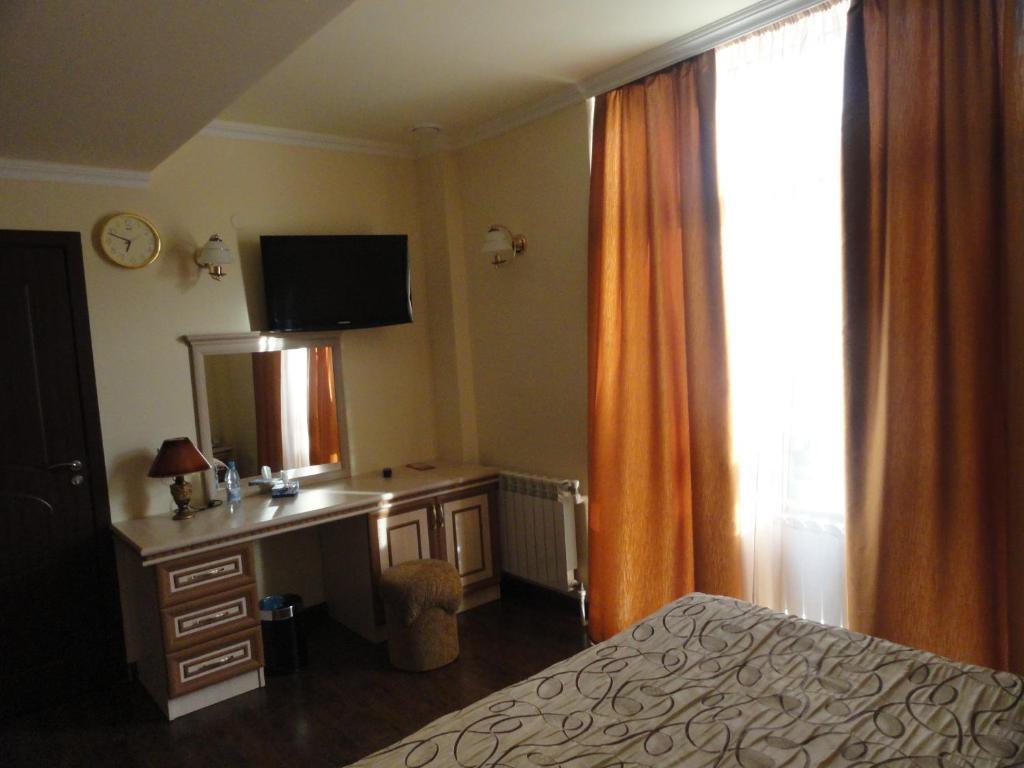 Diana Hotel Goris Room photo